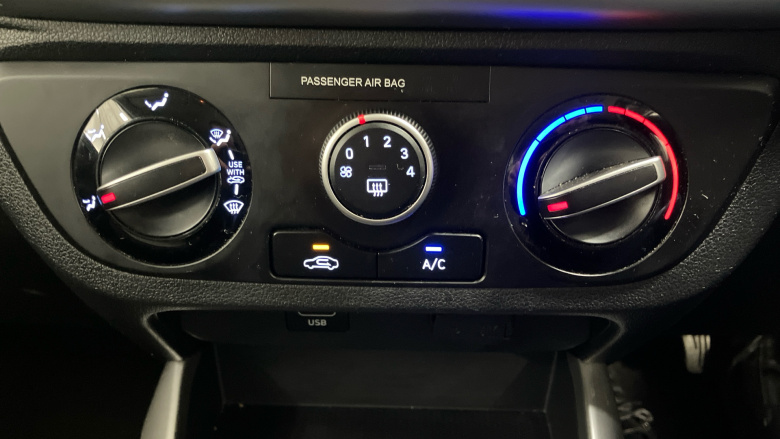 Hyundai i10 1.2 MPi Premium 5dr Auto Petrol Hatchback